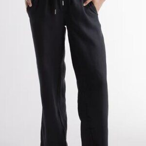 Quince 100% European Black Linen Wide Leg Pant
